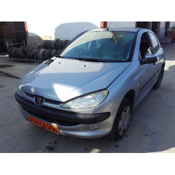 peugeot 206 berlina del año 2000