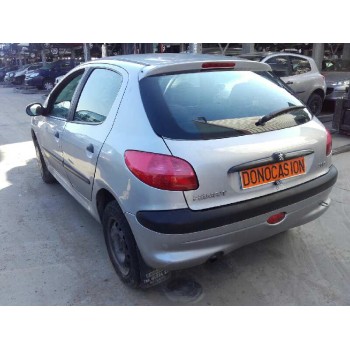 peugeot 206 berlina del año 2000