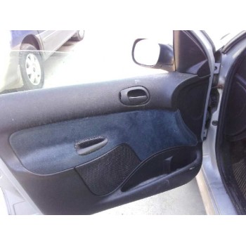 peugeot 206 berlina del año 2000