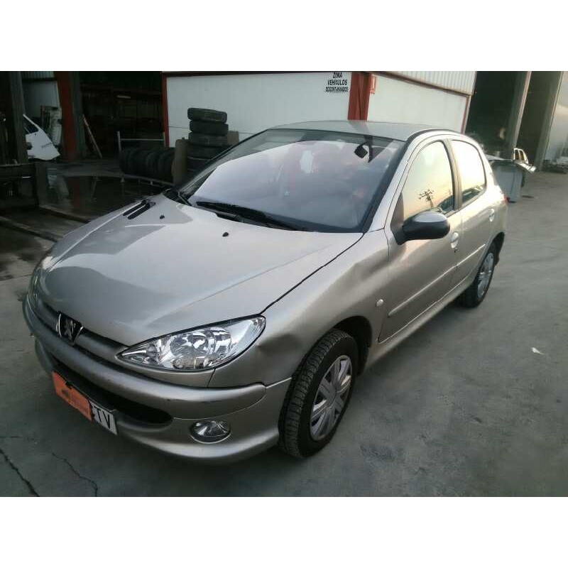 PEUGEOT 206 BERLINA