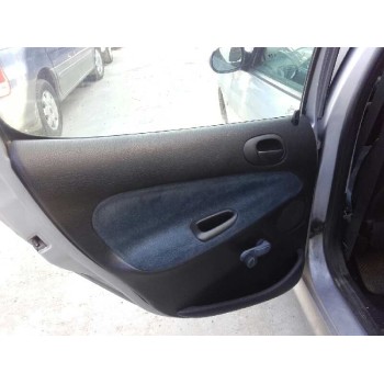 peugeot 206 berlina del año 2000