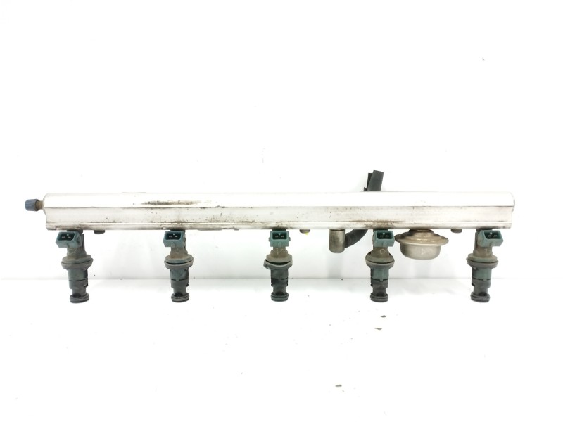 Recambio de rampa inyectora para volvo v70 familiar 2.5 20v cat referencia OEM IAM 9186836  