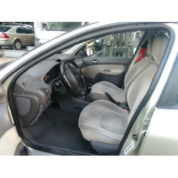 peugeot 206 berlina del año 2004