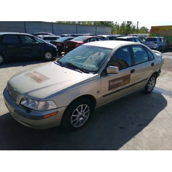 volvo s40 berlina del año 2000