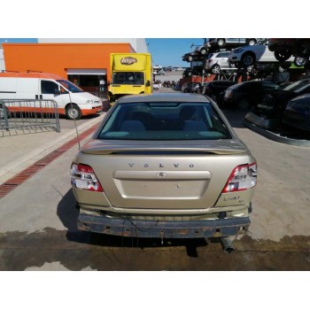 volvo s40 berlina del año 2000