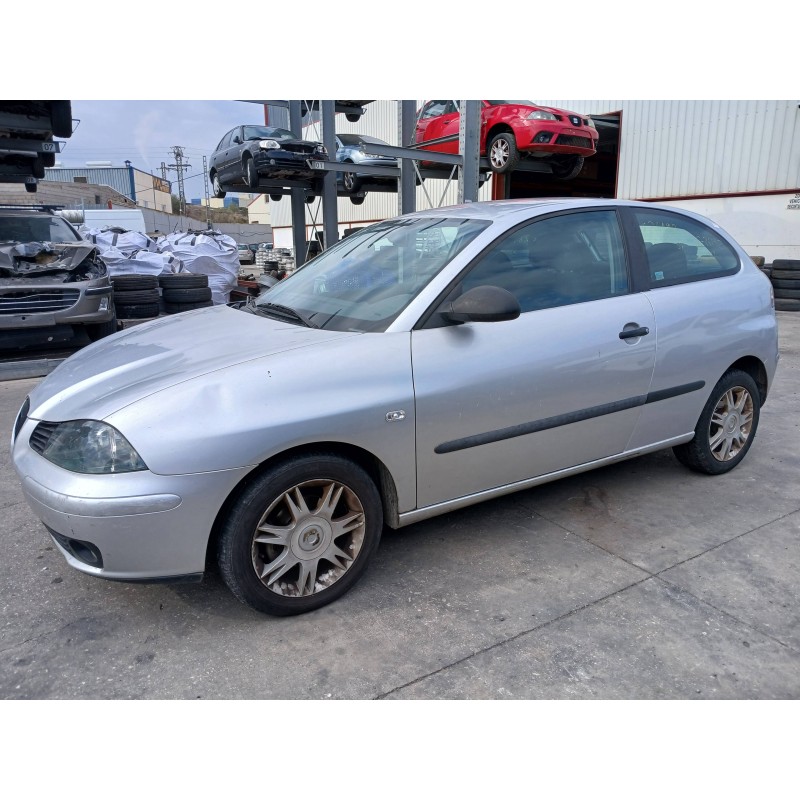 seat ibiza (6l1) del año 2002