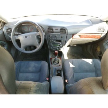 volvo s40 berlina del año 2000