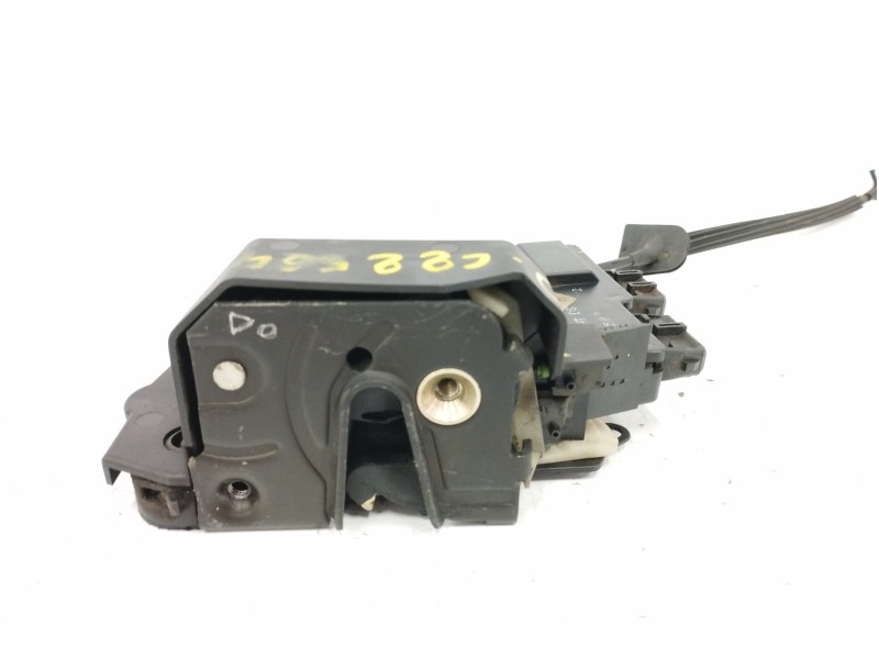 Recambio de cerradura puerta trasera derecha para volvo v70 familiar 2.5 20v cat referencia OEM IAM 9203914  