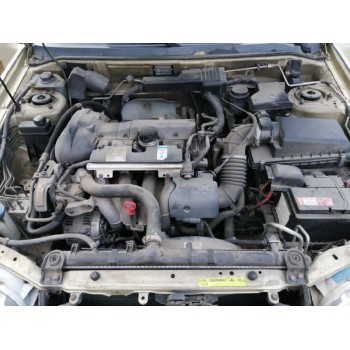 volvo s40 berlina del año 2000