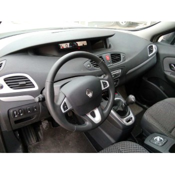 renault scenic iii del año 2012
