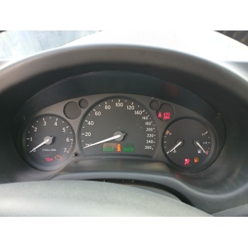 saab 9-3 berlina del año 2004