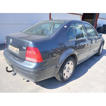 volkswagen bora berlina (1j2) del año 2003