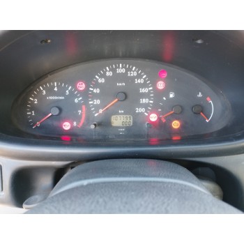 nissan micra (k11) del año 1999