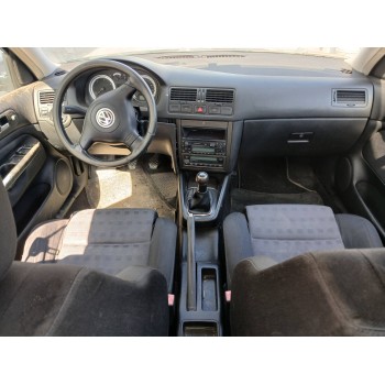 volkswagen bora berlina (1j2) del año 2003