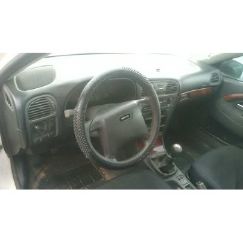 volvo s40 berlina del año 1996