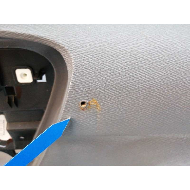 SALPICADERO OBSERVAR FOTOS AGUJEREADO