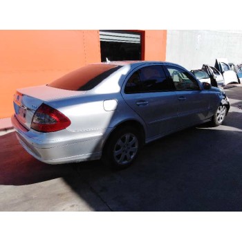 mercedes-benz clase e (w211) berlina del año 2008