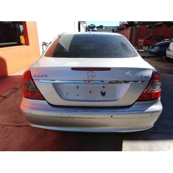 mercedes-benz clase e (w211) berlina del año 2008