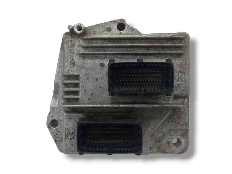 Recambio de centralita motor uce para opel astra h caravan 1.6 16v referencia OEM IAM 55561172  
