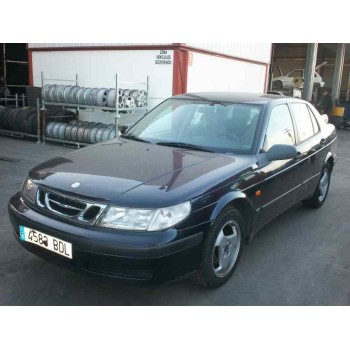saab 9-5 sedán del año 2000