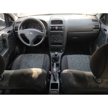 opel astra g berlina del año 2001