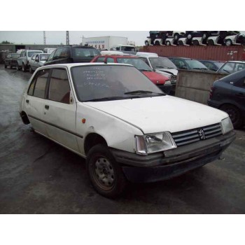 peugeot 205 berlina del año 1987