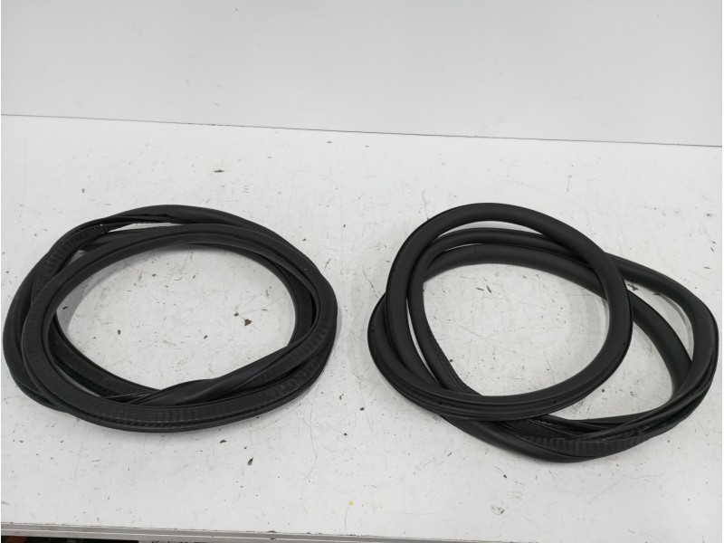 Recambio de gomas contorno puerta para fiat 500 x (334) 1.6 16v cat referencia OEM IAM Recambio de gomas contorno puerta para fiat 500 x (334) 1.6 16v cat referencia OEM IAM