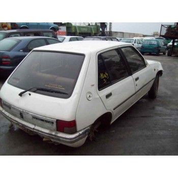 peugeot 205 berlina del año 1987