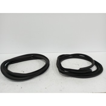 Recambio de gomas contorno puerta para chevrolet express van 5.7 cc referencia OEM IAM   