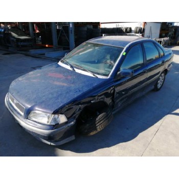 volvo s40 berlina del año 2000