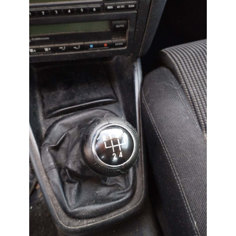 VOLKSWAGEN GOLF IV (1J1) 2001