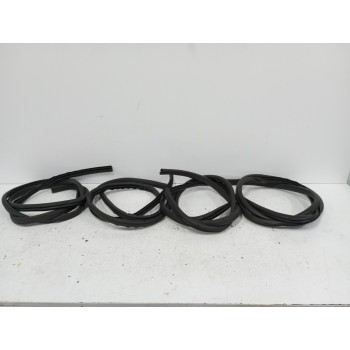 Recambio de gomas contorno puerta para nissan qashqai iii (j12) (2021 - ...) 1.3 dig-t hibrido suave referencia OEM IAM   