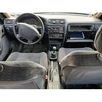 opel vectra a del año 1995