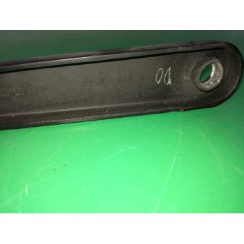 Recambio de brazo limpia delantero derecho para renault trafic caja cerrada (ab 4.01) 2.5 dci diesel cat referencia OEM IAM 8000