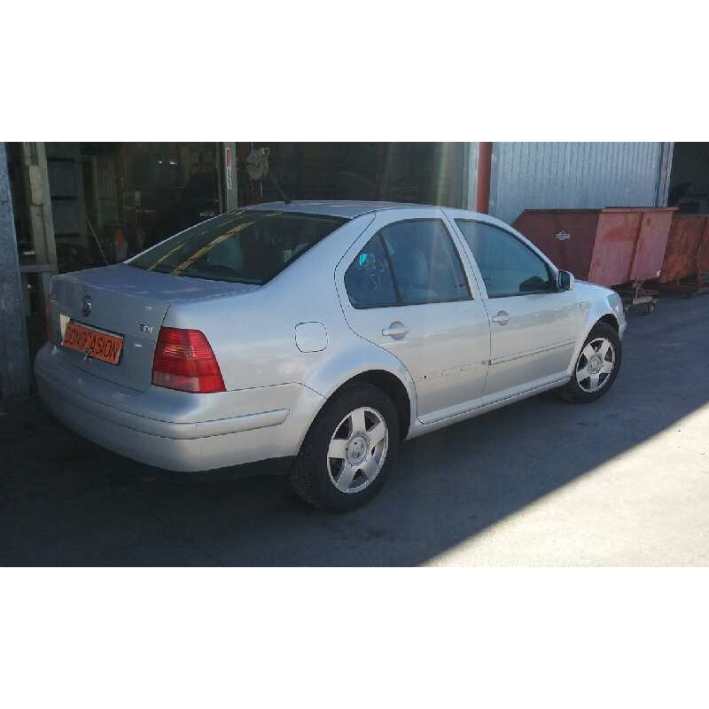 VOLKSWAGEN BORA BERLINA (1J2) 2000