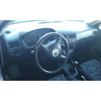 volkswagen bora berlina (1j2) del año 2000
