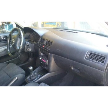 volkswagen bora berlina (1j2) del año 2000