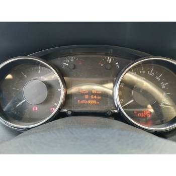 peugeot 5008 del año 2010