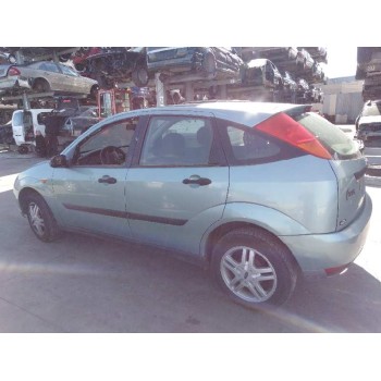 ford focus berlina (cak) del año 2001