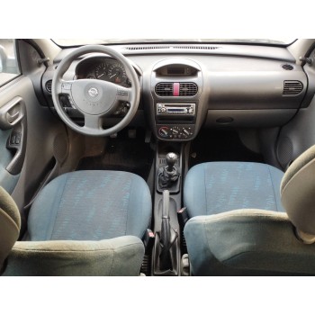 opel corsa c del año 2001