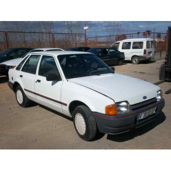ford escort berlina del año 1987