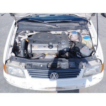 volkswagen polo berlina (6n1) del año 1998