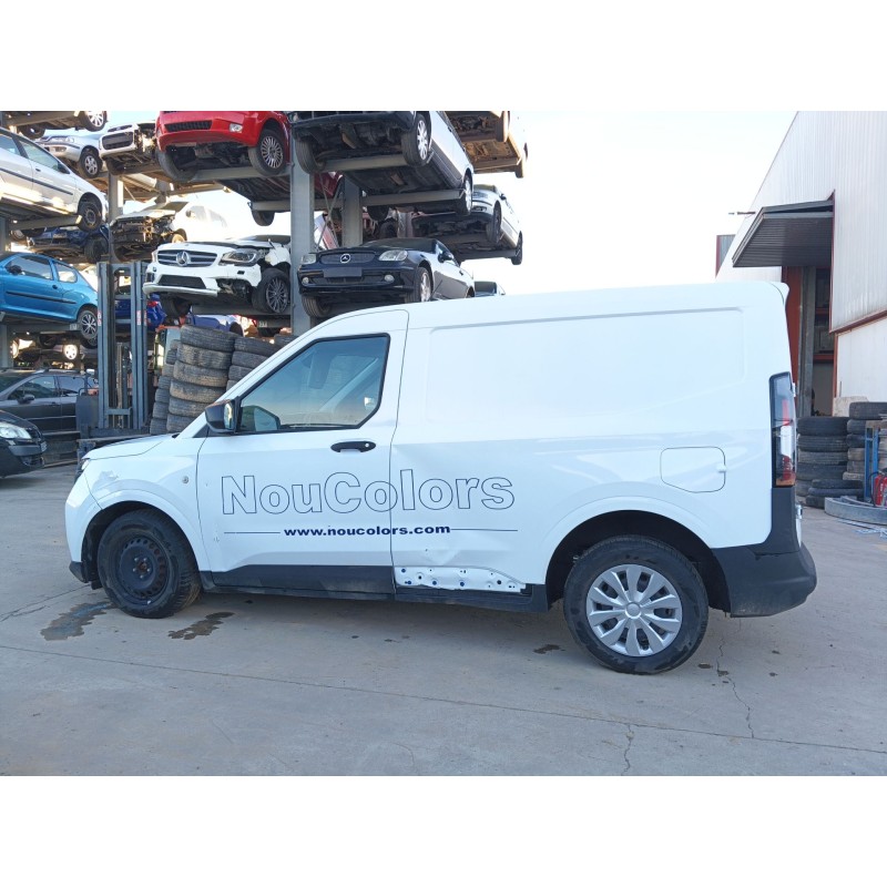 FORD TRANSIT COURIER B460 Furgoneta/monovolumen 2024