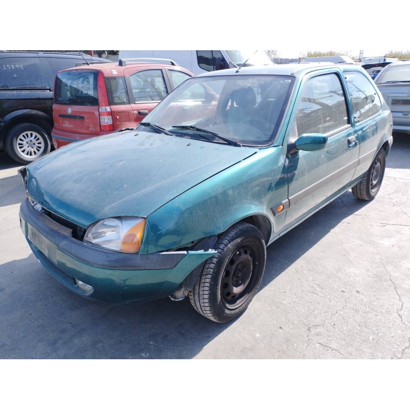 ford fiesta berlina (dx) del año 2001