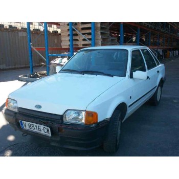 ford escort berlina del año 1989