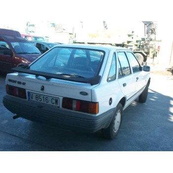 ford escort berlina del año 1989