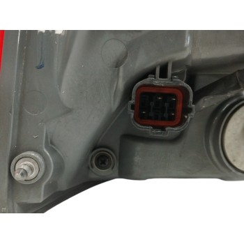 Recambio de piloto trasero derecho para kia sorento 2.0 crdi referencia OEM IAM 924022P0  