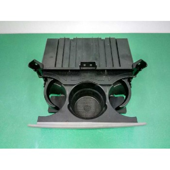 Recambio de moldura para hyundai h350 kasten 2.5 crdi cat referencia OEM IAM 8478059000 PORTAVASOS 