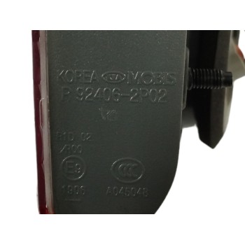Recambio de piloto trasero derecho interior para kia sorento 2.0 crdi referencia OEM IAM 924062P02  