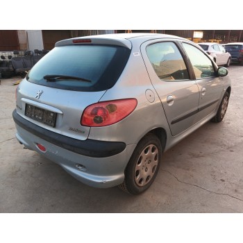 peugeot 206 berlina del año 2004